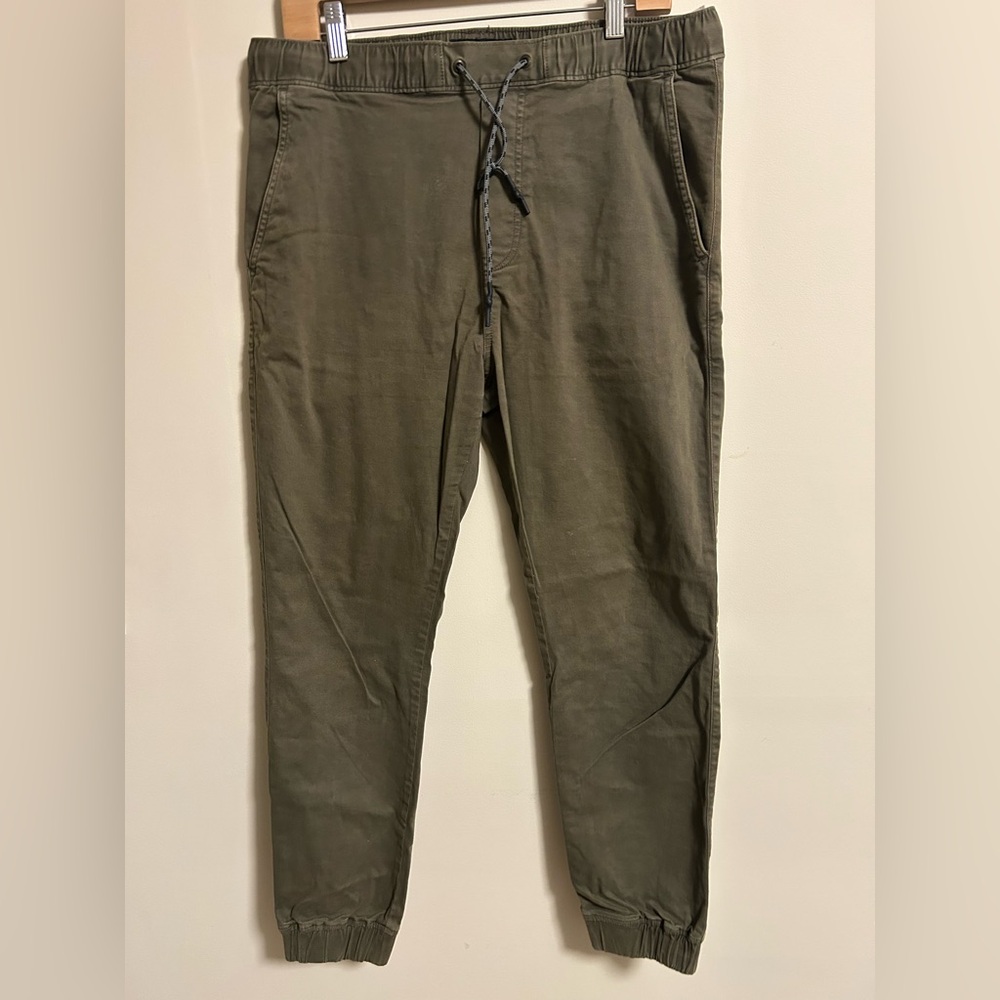 American Eagle Outfitters Olive Green Chinos